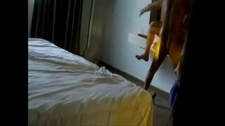 Mke walifurahia rafiki