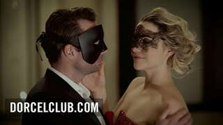 Makali ya ngono wakati wa swinger chama