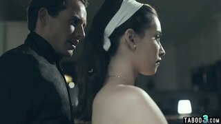 Vidogo titted teen mama wa nyumbani amtakaye hubbys jogoo kubwa