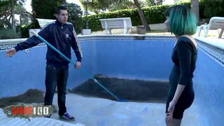 Emo kijana na nywele kijani kina fucked na cum juu ya uso